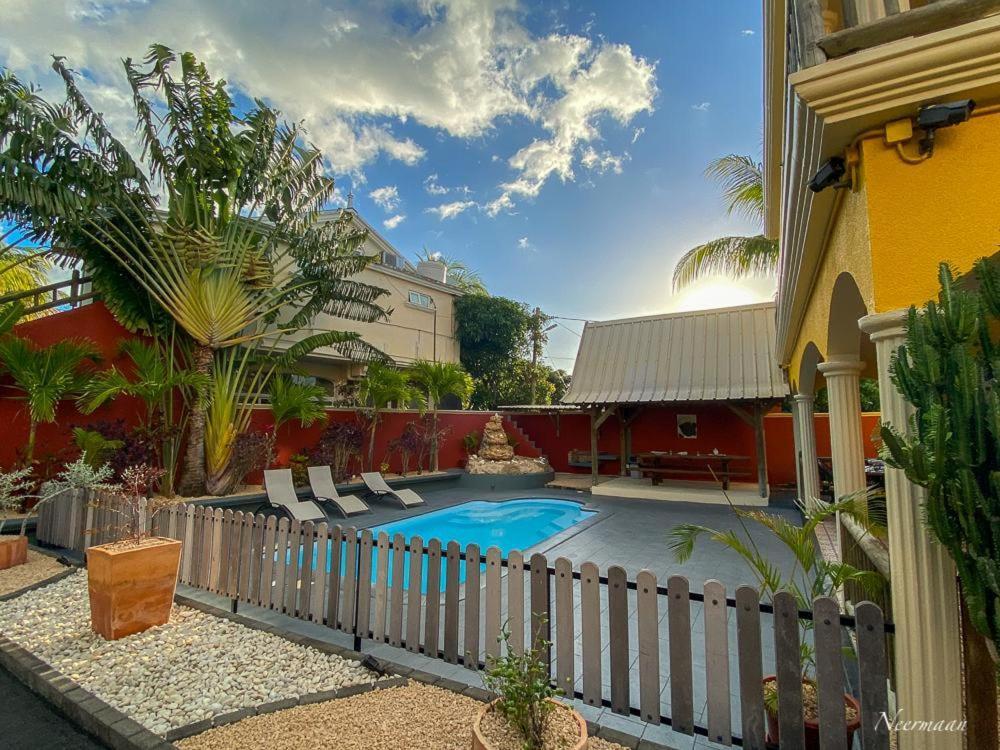 Lukshvilla Private Le Morne Wind N Kite Surfers & Car Mauritius Apartment La Gaulette